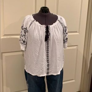 Lucky Brand Tops - Lucky Brand White Embroidered Top 2X Lucky Brand Tops - Lucky Brand White Embroidered Top 2X
